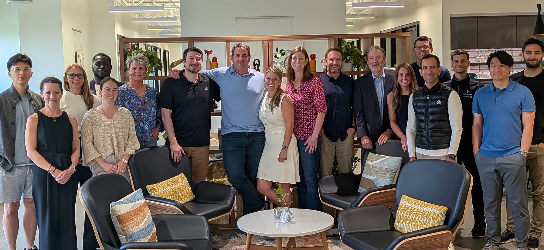 The RightMove team gathered in the Nashville office
